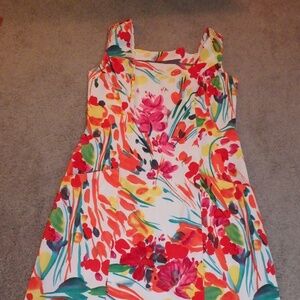 Floral print dress with unique back is fully lined!